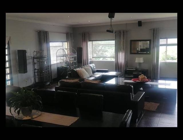 4 BEDROOM HOUSE FOR SALE IN GLENVISTA